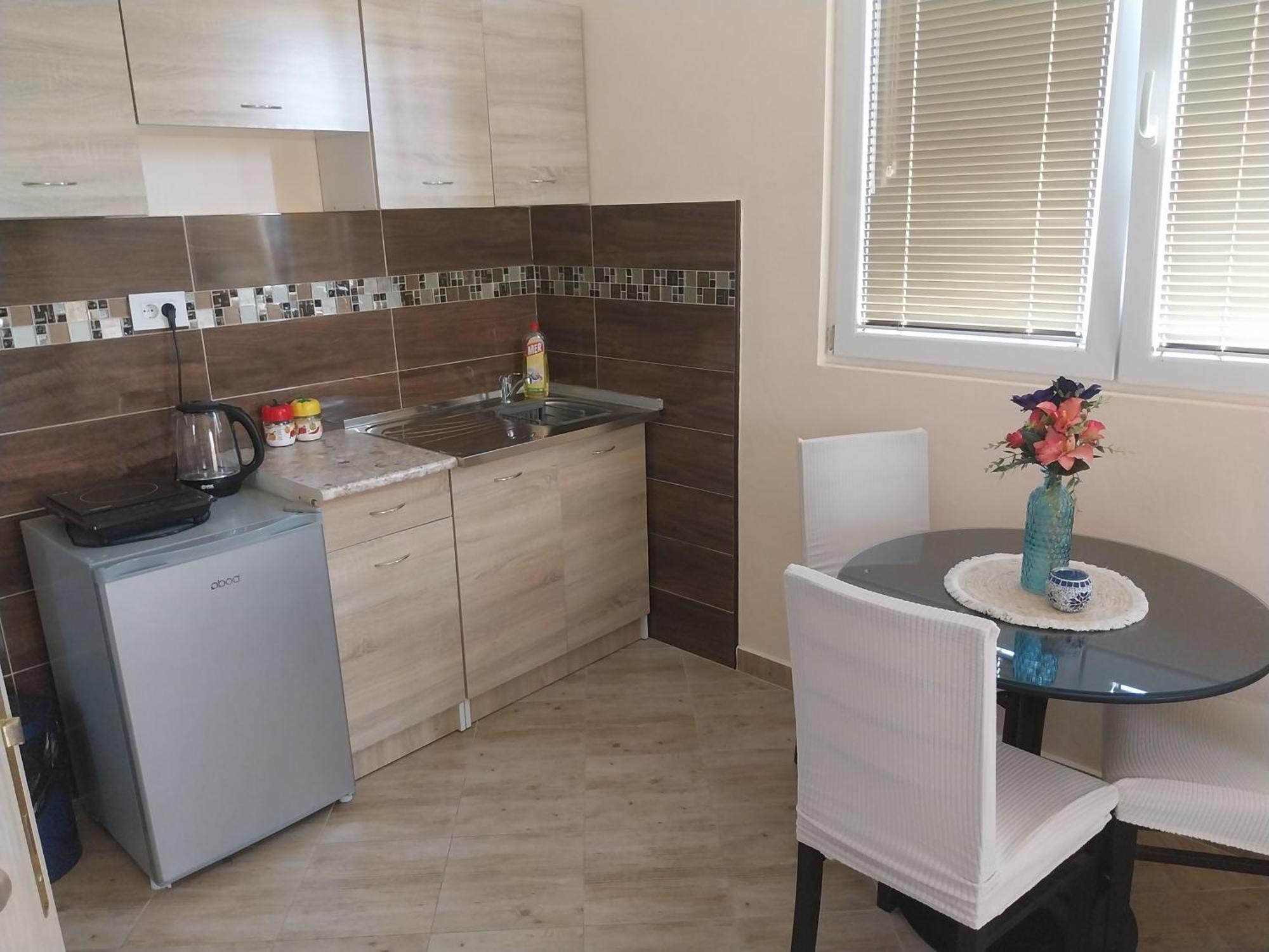 Apartments M&T Тиват Экстерьер фото